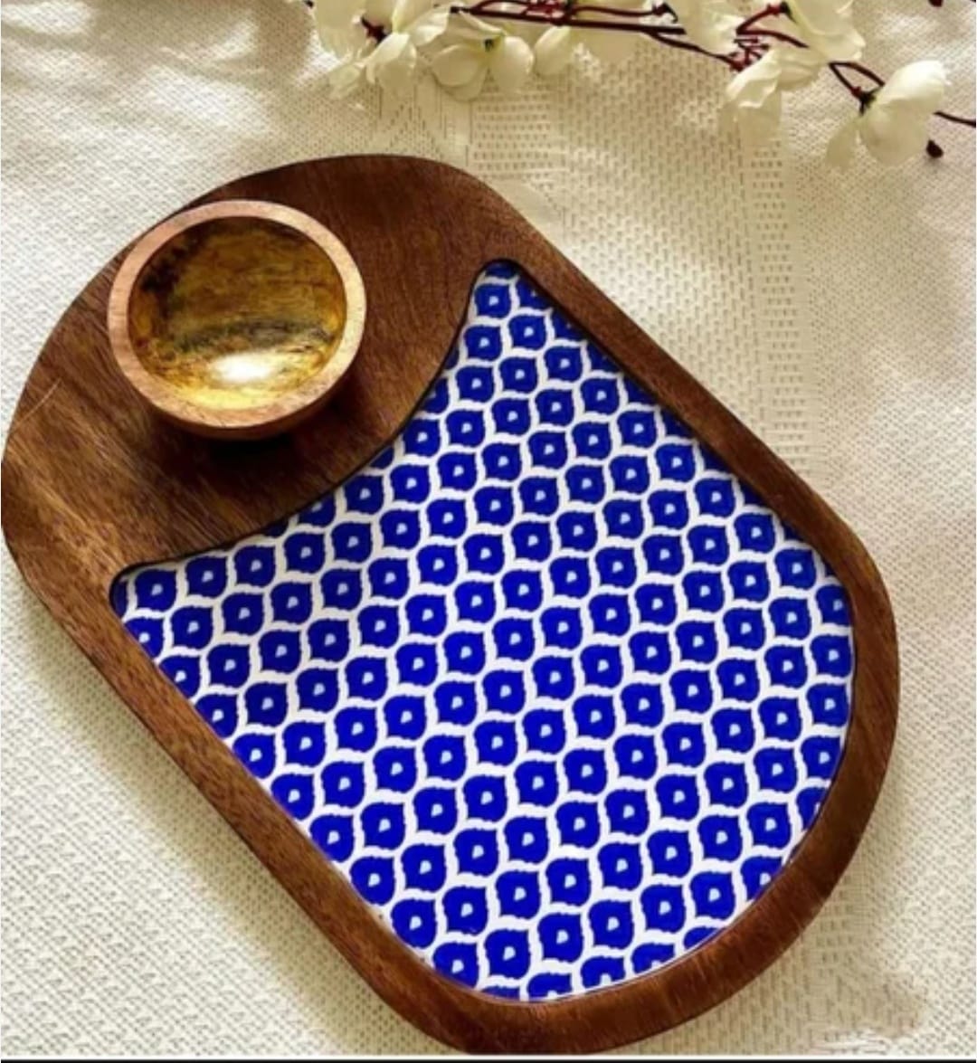 Food serving tray